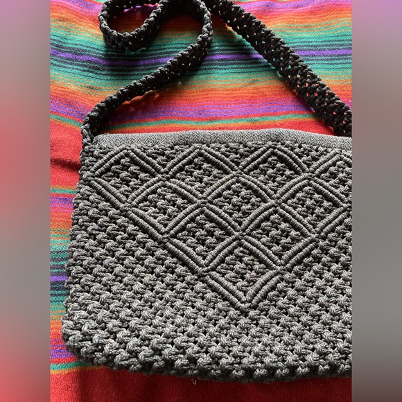 Vintage 1960’s Black Macrame Cord Shoulder Bag Purse! Excellent Condition! - Picture 3 of 10